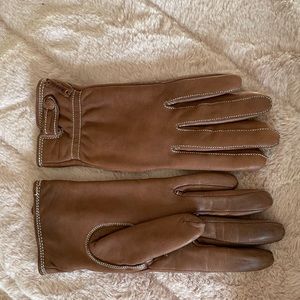 Root’s leather gloves ladies size small.